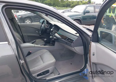 2006 BMW 525 Xi из США, поврежденный, VIN WBANF33596CB86058